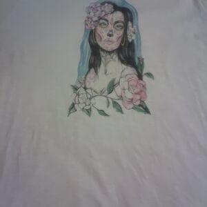 Torrid White T-Shirt with Floral Skull Design Size 3 Slub Tee